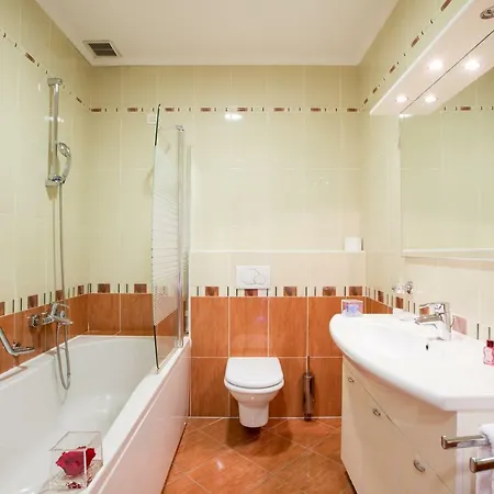 Galeb Hotel 3*