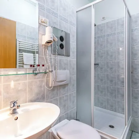 Galeb Hotell